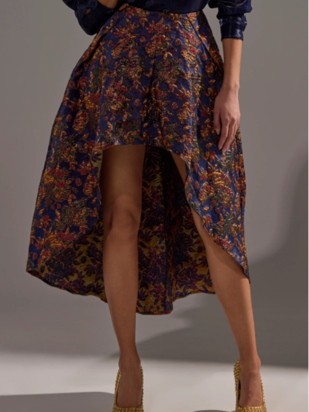 🔥🔥AKIRA STAR OF THE NIGHT BROCADE MIDI SKIRTCommand the room in The AKIRA Label